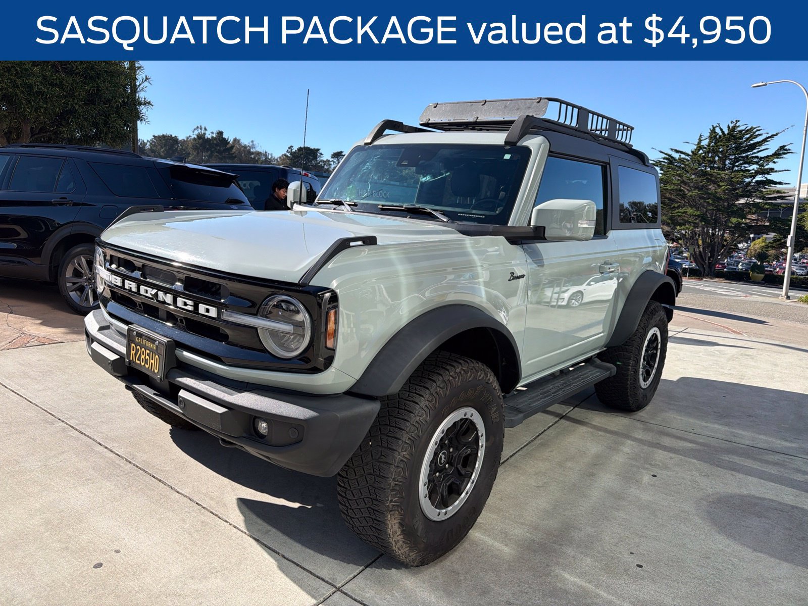 Used 2023 Ford Bronco Outer Banks w/ Sasquatch Package AWD/4WD image 4