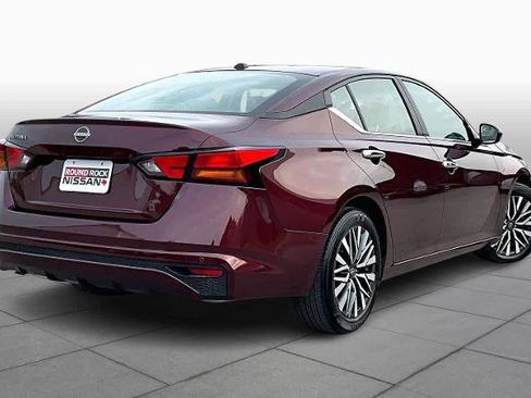 Certified 2025 Nissan Altima 2.5 SV image 13