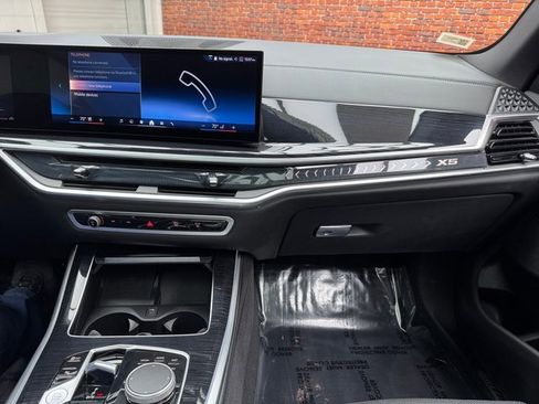 Certified 2024 BMW X5 xDrive40i w/ M Sport Package image 17