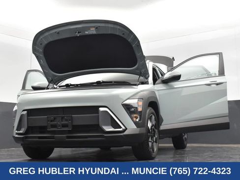 Used 2025 Hyundai Kona SEL FWD image 40