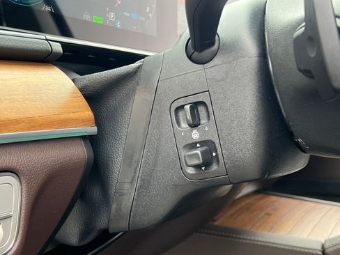 Used 2022 Mercedes-Benz GLS 450 4MATIC w/ AMG Line Exterior image 34