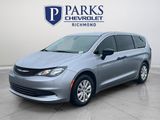 Used 2020 Chrysler Voyager L image 3