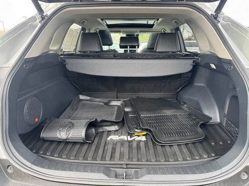 Used 2022 Toyota RAV4 Limited AWD/4WD image 31