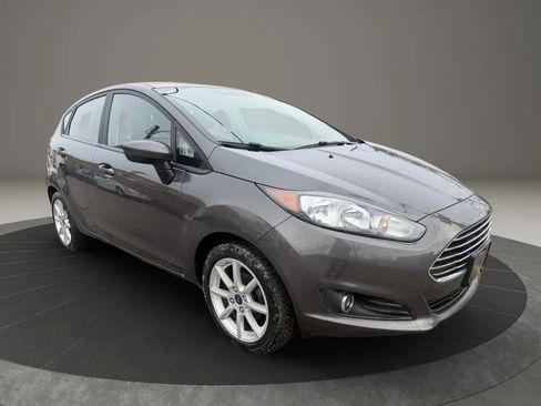 Used 2019 Ford Fiesta SE w/ Equipment Group 201A image 3