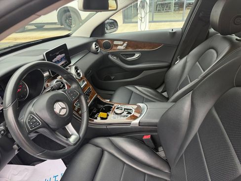Used 2018 Mercedes-Benz C 300 4MATIC Sedan image 34