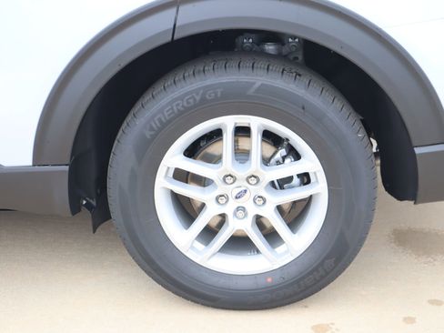 New 2026 Ford Explorer Active w/ Active Comfort Package RWD image 20