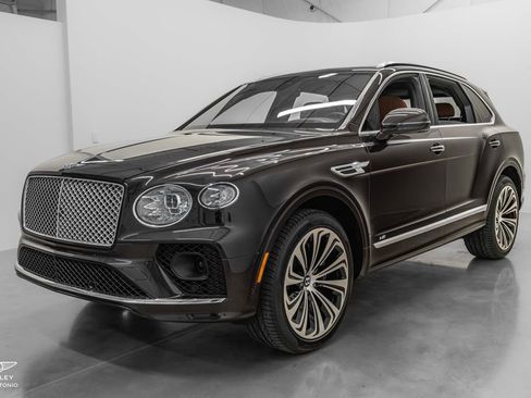 Used 2021 Bentley Bentayga AWD/4WD image 14