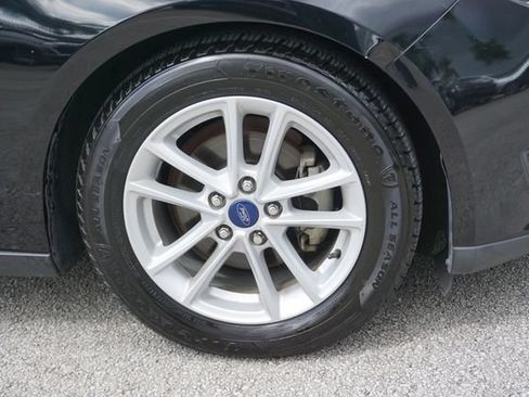 Used 2018 Ford Focus SE w/ Interior Protection Package FWD image 15