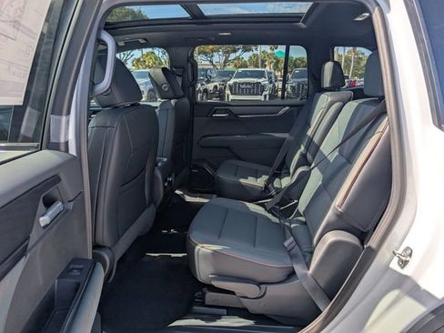 New 2026 GMC Acadia AT4 w/ Luxury Package AWD/4WD image 13
