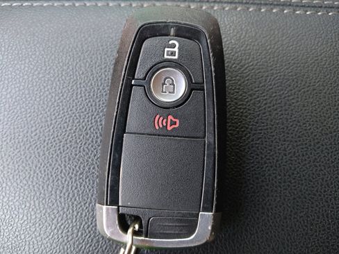 Used 2020 Ford Escape SE FWD image 32