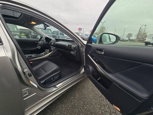 Used 2014 Lexus IS 250 RWD image 11