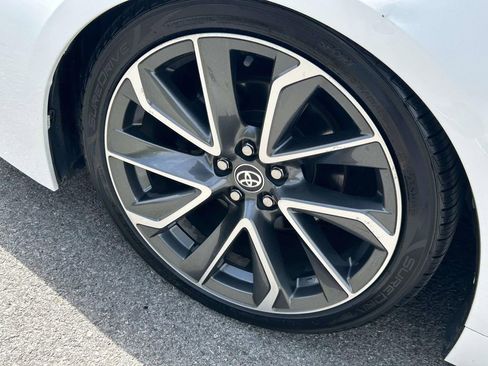 Used 2020 Toyota Corolla SE FWD image 9