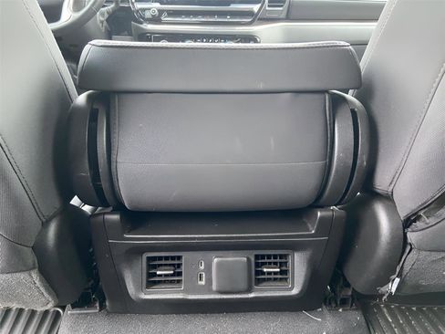 Used 2024 Chevrolet Silverado 1500 LT image 18