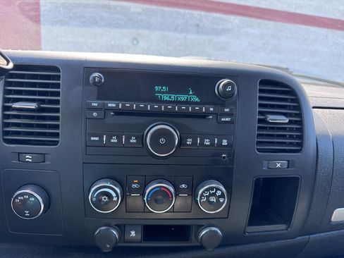 Used 2011 GMC Sierra 1500 SLE AWD/4WD image 18