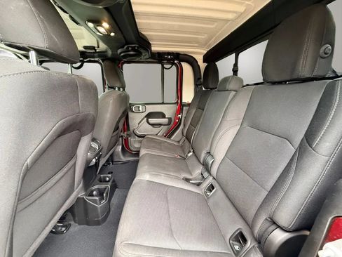 Used 2022 Jeep Gladiator Sport AWD/4WD image 11