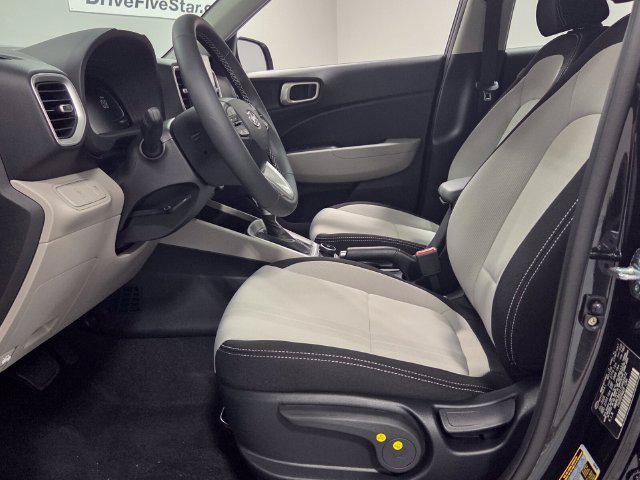 New 2026 Hyundai Venue SEL FWD image 5