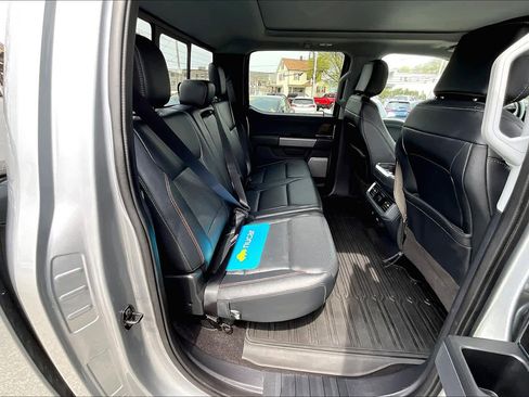 Used 2022 Ford F150 Lariat w/ Equipment Group 502A High image 31