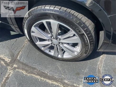 Certified 2025 Cadillac XT6 Premium Luxury image 33