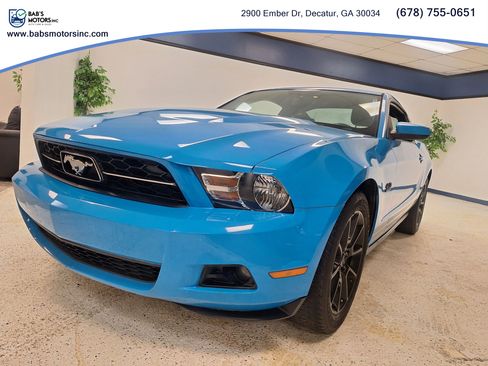 Used 2010 Ford Mustang Coupe RWD image 1