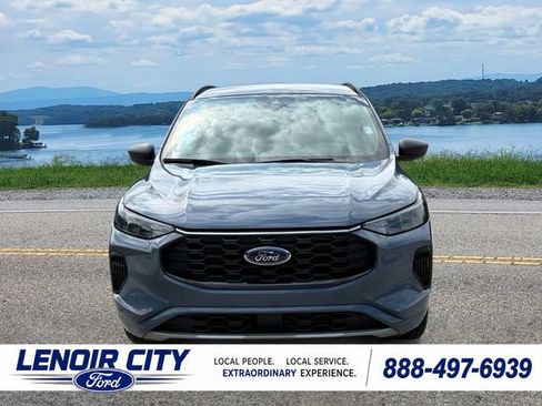 Certified 2023 Ford Escape ST-Line w/ Tech Pack #1 AWD/4WD image 8