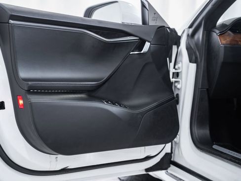 Used 2019 Tesla Model S Long Range image 27