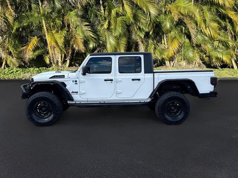 Used 2023 Jeep Gladiator Sport AWD/4WD image 8