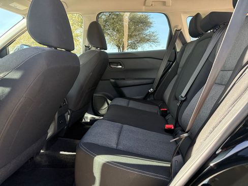 Used 2025 Nissan Rogue SV image 27