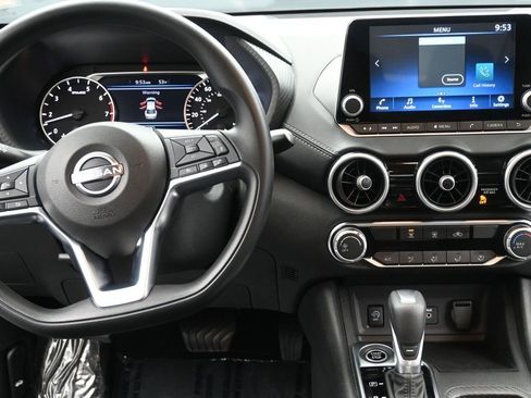 Certified 2025 Nissan Sentra SV image 14