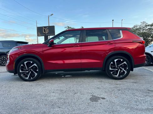 Used 2022 Mitsubishi Outlander ES image 5