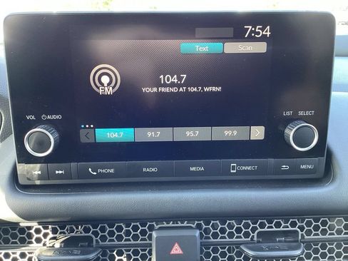 Used 2025 Honda HR-V Sport image 14