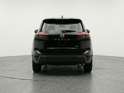 Used 2025 Nissan Rogue SV FWD image 6