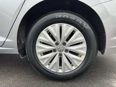Used 2019 Volkswagen Jetta S w/ Driver Assistance Package image 25