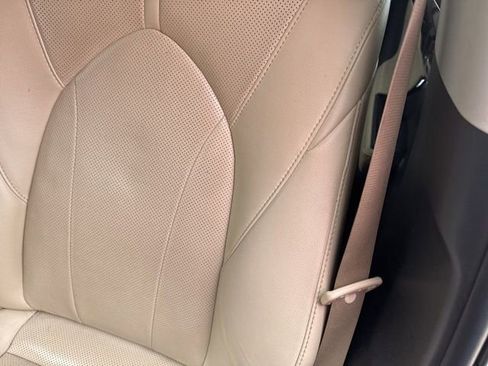 Used 2023 Toyota Highlander Limited image 10