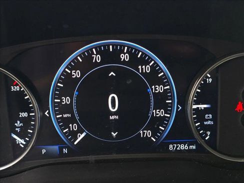 Used 2022 Buick Enclave Avenir w/ Avenir Technology Package FWD image 9