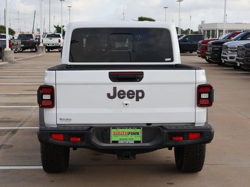 New 2026 Jeep Gladiator Rubicon w/ Safety Group AWD/4WD image 5