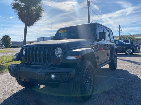 Used 2021 Jeep Wrangler Unlimited Sport image 7