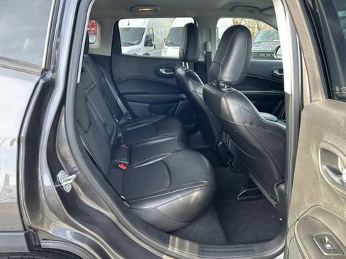 Used 2019 Jeep Compass Latitude image 14