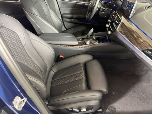 Used 2023 BMW 540i w/ M Sport Package RWD image 15