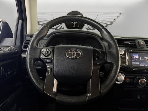 Used 2019 Toyota 4Runner TRD Off-Road AWD/4WD image 12