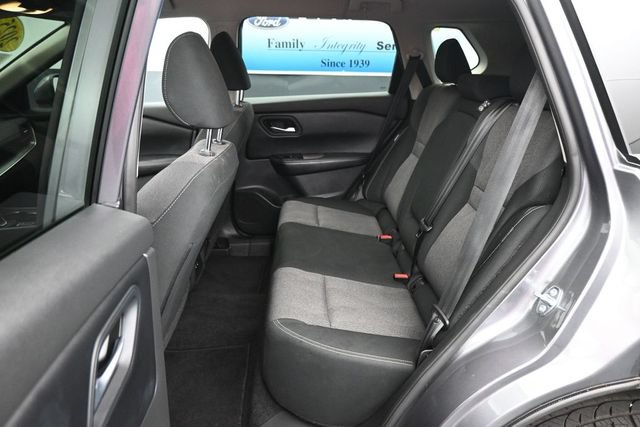 Used 2025 Nissan Rogue SV FWD image 10
