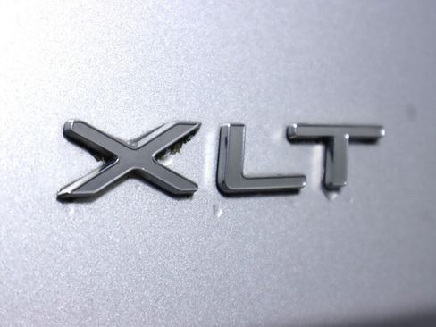 Used 2022 Ford Transit Connect XLT FWD image 35