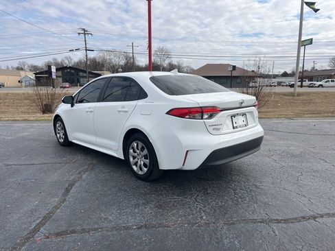 Used 2024 Toyota Corolla LE image 4