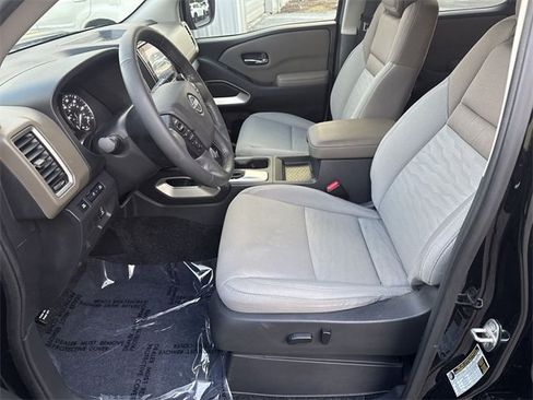 Used 2022 Nissan Frontier SV image 15