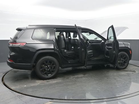 Used 2024 Jeep Grand Cherokee L Altitude image 57