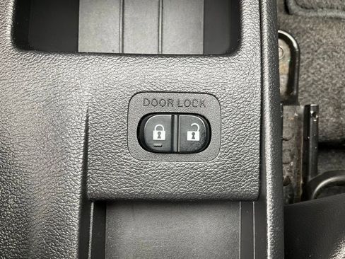 Used 2013 MAZDA MAZDA2 Touring image 61