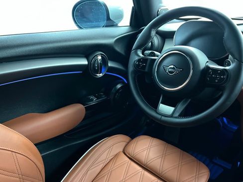 Used 2024 MINI Cooper S image 11