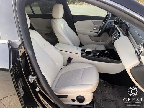 Used 2022 Mercedes-Benz CLA 250 image 27