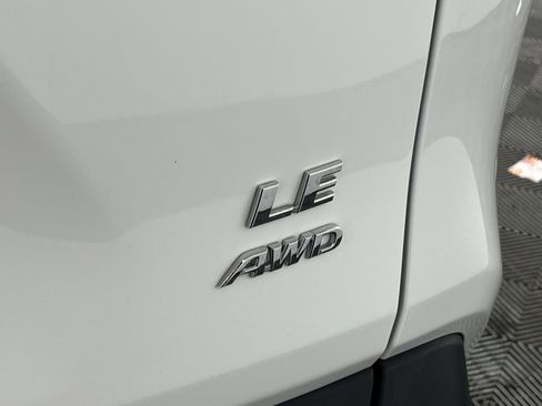 Used 2024 Toyota RAV4 LE image 27