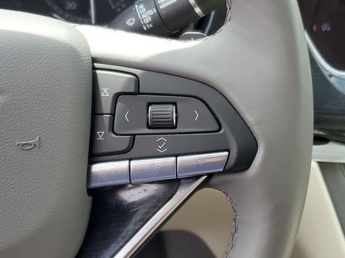 Used 2025 Cadillac XT6 Premium Luxury w/ LPO, Floor Liner Package AWD/4WD image 13