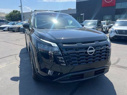 New 2026 Nissan Pathfinder SV w/ Cargo Package AWD/4WD image 4